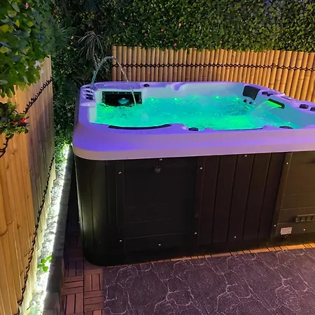 Appartamento Avec Jaccuzi & Jardin