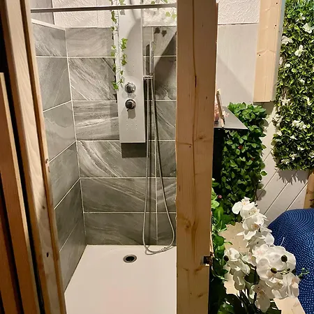 Апартаменты Avec Jaccuzi & Jardin